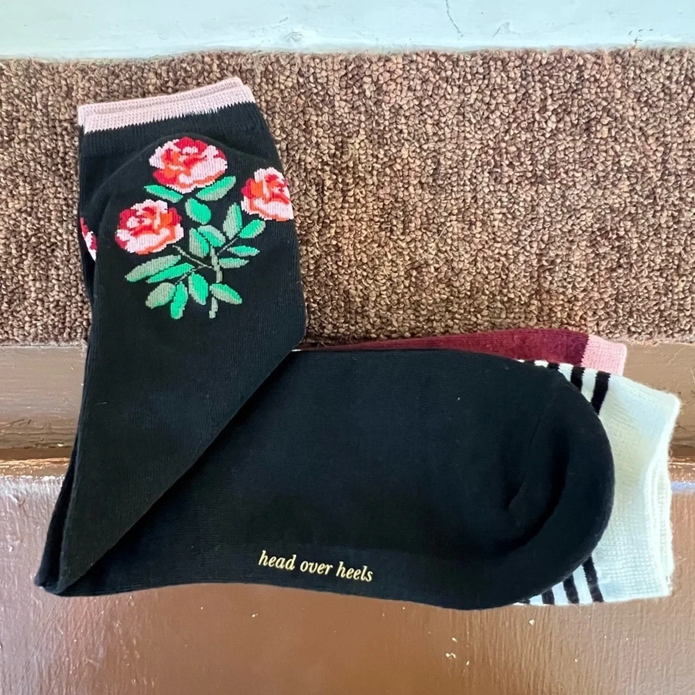 Kate Spade black floral Crew Socks. NWT